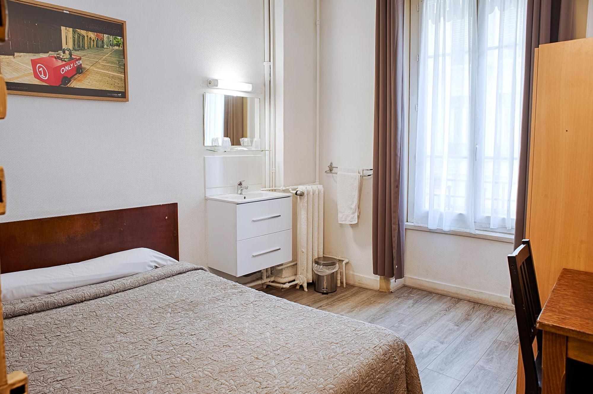 Hotel Des Facultes Лион Номер фото